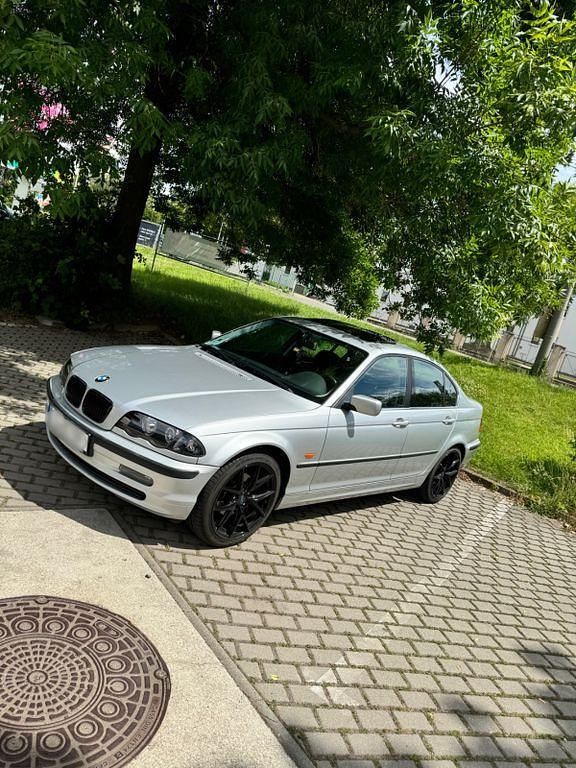 Silber Gebraucht 2000 BMW 320 Limousine | 5.499 € (Fairer Preis) - Bild 1/4
