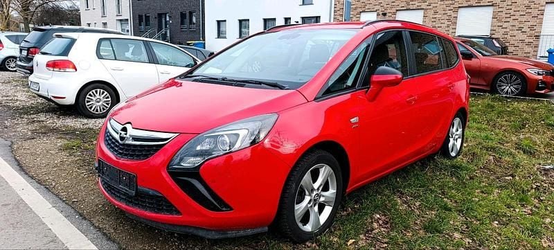 Gebraucht Opel Zafira Tourer 136 PS (100 kW) 2013 Rot Van / Kleinbus
