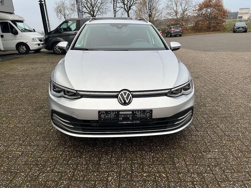 Gebraucht VW Golf VIII Style 150 PS (110 kW) 2022 Silber Kombi