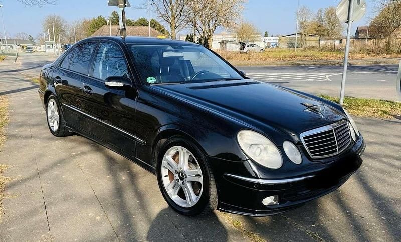 Schwarz unilack Gebraucht 2004 Mercedes E280 Limousine | 3.500 € (Fairer Preis) - Bild 1/4