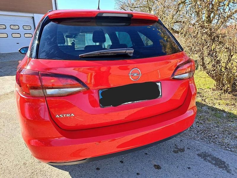Gebraucht Opel Astra 122 PS (89 kW) 2019 Rot Kombi
