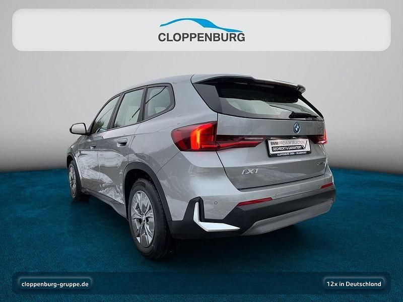 Gebraucht BMW iX1 Performance 230 kW (313 PS) 2024 Spacesilber SUV