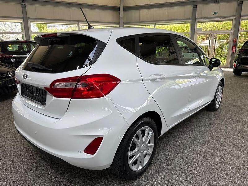 Gebraucht Ford Fiesta 86 PS (63 kW) 2019 Frostweiß Kleinwagen