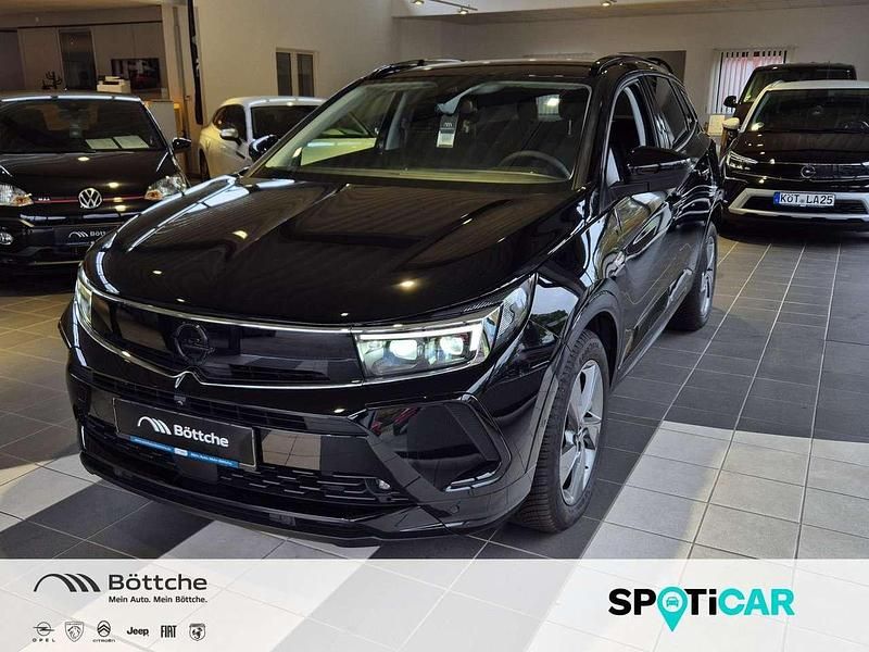 Lackierung schwarz perla nera/metallic klarlack Gebraucht 2024 Opel Grandland X GS Line SUV | 23.780 € (Fairer Preis) - Bild 1/4