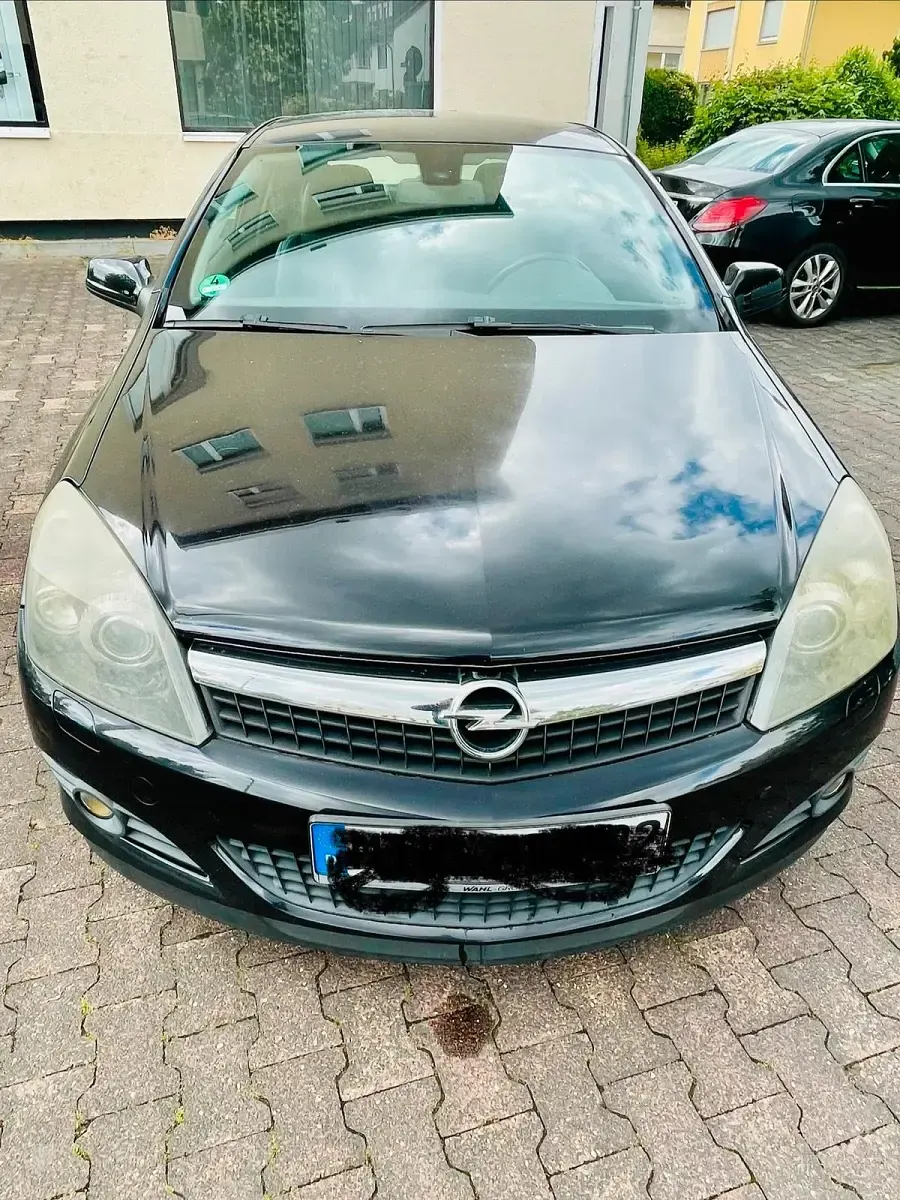 Gebraucht Opel Astra GTC 116 PS (85 kW) 2009 Schwarz Coupé