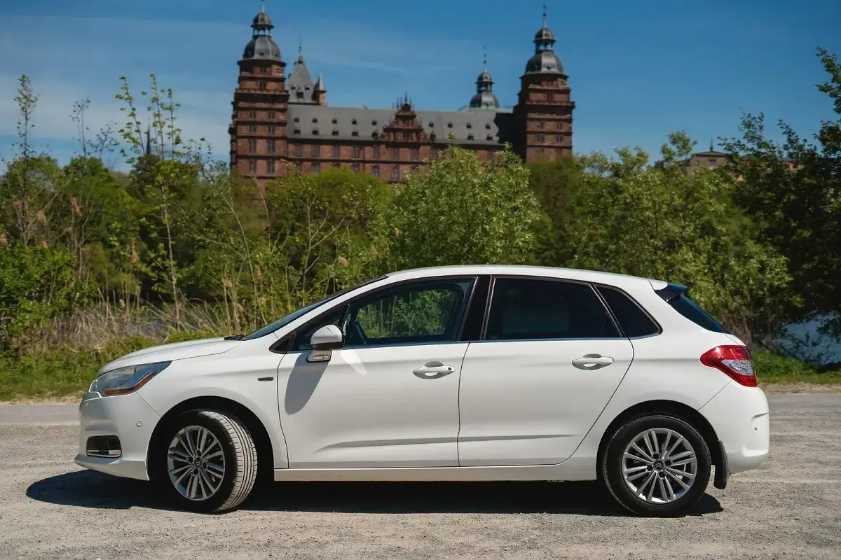 Usata Citroën C4 111 CV (81 kW) 2012 Bianco Berlina