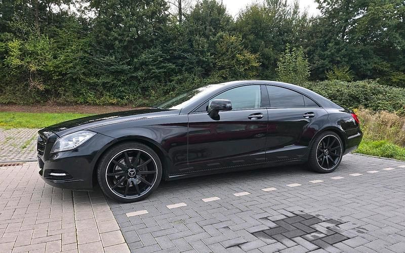 Schwarz Gebraucht 2014 Mercedes CLS350 Limousine | 13.000 € (Fairer Preis) - Bild 1/4