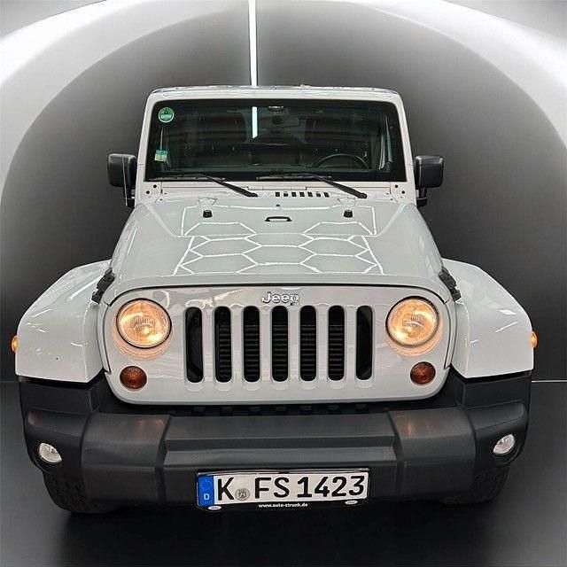 Weiß Gebraucht 2012 Jeep Wrangler Sahara SUV | 29.500 € (Fairer Preis) - Bild 1/4