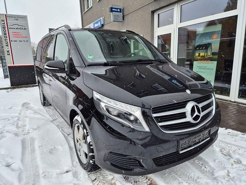 Gebraucht Mercedes V220 Edition 163 PS (119 kW) 2016 Obsidianschwarz Van / Kleinbus