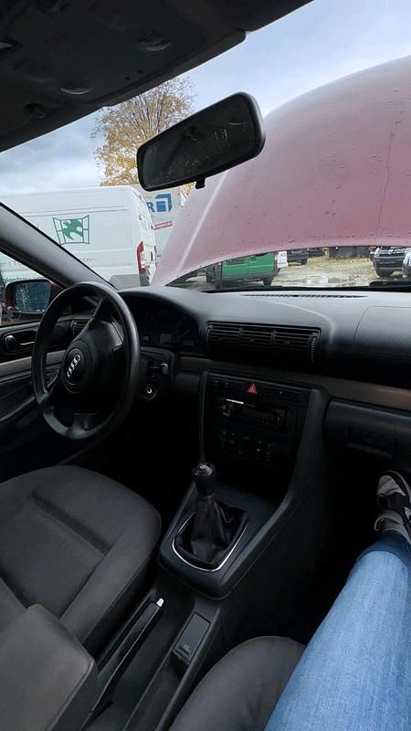 Gebraucht Audi A4 101 PS (74 kW) 2000 Rot Limousine