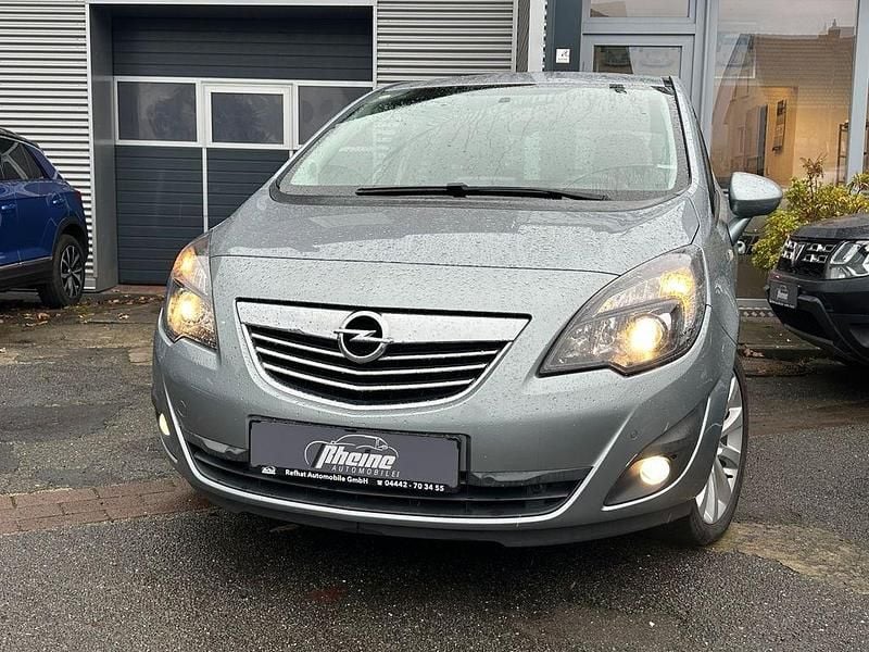 Silber Gebraucht 2012 Opel Meriva Innovation Van / Kleinbus | 6.950 € (Guter Preis) - Bild 1/4