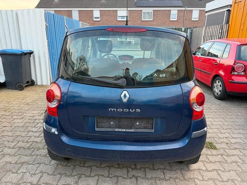 Second-hand Renault Modus 88 CP (64 kW) 2005 Albastru Monovolum