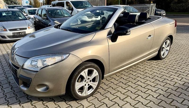 Grau Gebraucht 2012 Renault Mégane Cabriolet Dynamique Cabrio | 5.990 € (Fairer Preis) - Bild 1/4