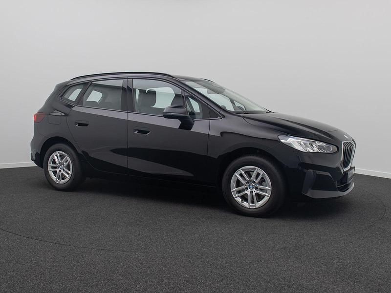 Gebraucht BMW 216 Active Tourer Shadowline 122 PS (89 kW) 2025 Schwarz 2668schwarz Van / Kleinbus