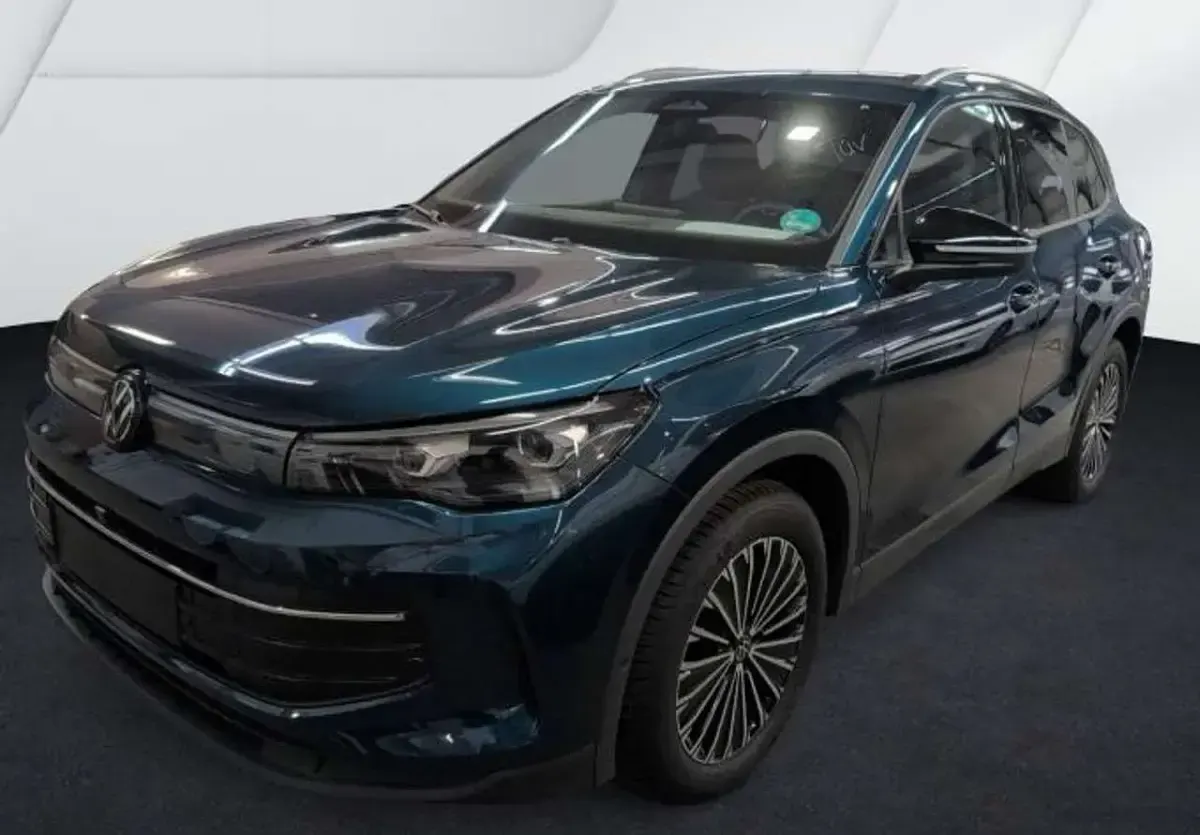 Gebraucht VW Tiguan Goal 150 PS (110 kW) 2025 Nightshade blue metallic SUV