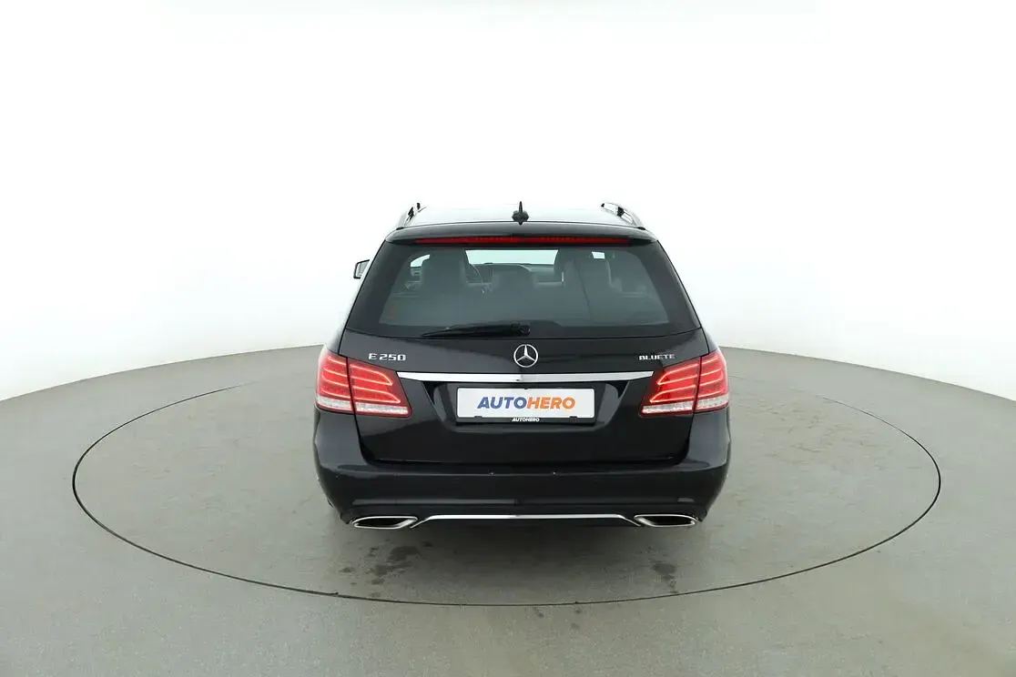 Gebraucht Mercedes E250 Avantgarde 204 PS (150 kW) 2017 Schwarz Kombi