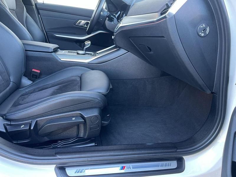 Gebraucht BMW 318 M Sport 150 PS (110 kW) 2022 Alpinweiß uni Kombi