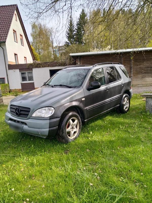 Gebraucht Mercedes ML320 218 PS (160 kW) 2001 SUV
