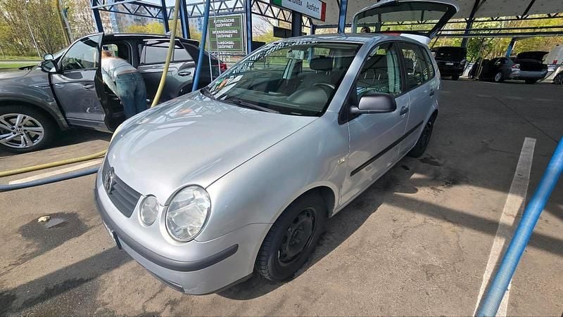 Usata VW Polo 54 CV (39 kW) 2004 Argento Utilitaria