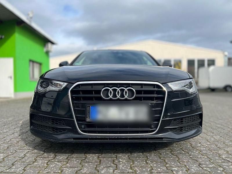 Gebraucht Audi A6 Ambiente 190 PS (139 kW) 2014 Schwarz Kombi