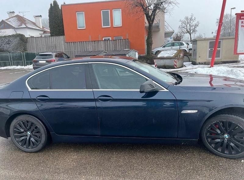 Gebraucht BMW 525 204 PS (150 kW) 2011 Blau Limousine