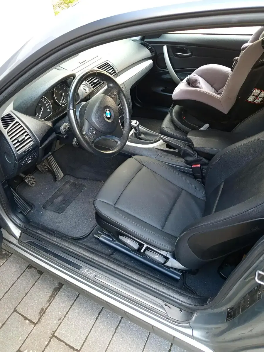 Gebraucht BMW 120 Coupé 177 PS (130 kW) 2009 Grau Coupé
