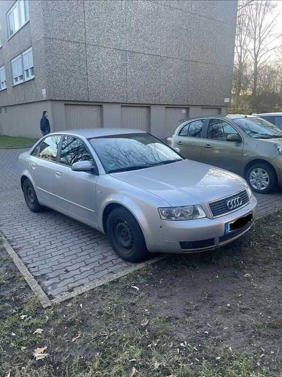 Silber Gebraucht 2003 Audi A4 Limousine | 1.199 € (Superpreis) - Bild 1/4