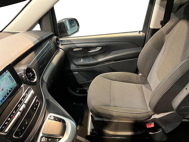 Gebraucht Mercedes V220 163 PS (119 kW) 2020 Graphitgrau metallic Van / Kleinbus