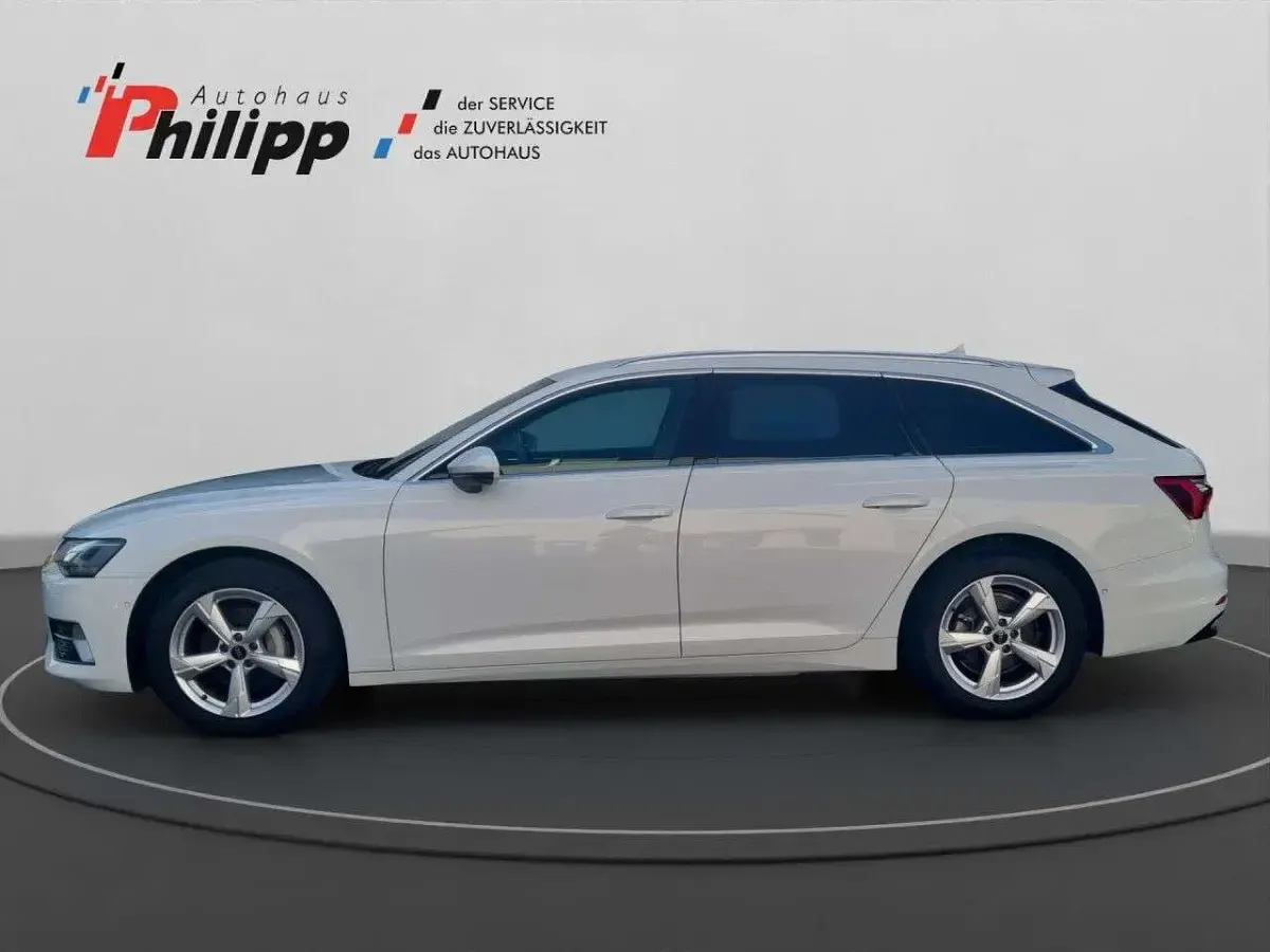 Gebraucht Audi A6 Sport 204 PS (150 kW) 2022 Gletscherweiss (metallic) Kombi
