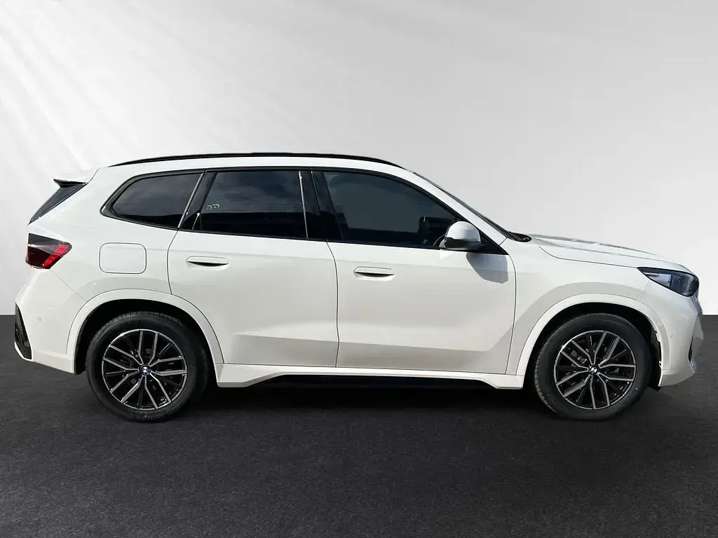 Gebraucht BMW iX1 M Sport 150 kW (204 PS) 2026 Alpinweiss SUV