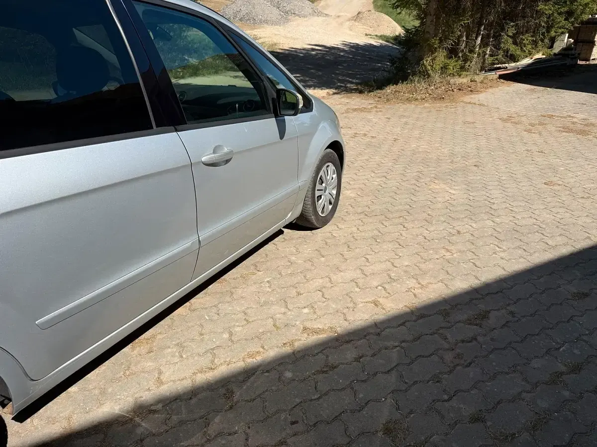 Używany Ford Galaxy 140 KM (102 kW) 2013 Srebrny Minivan