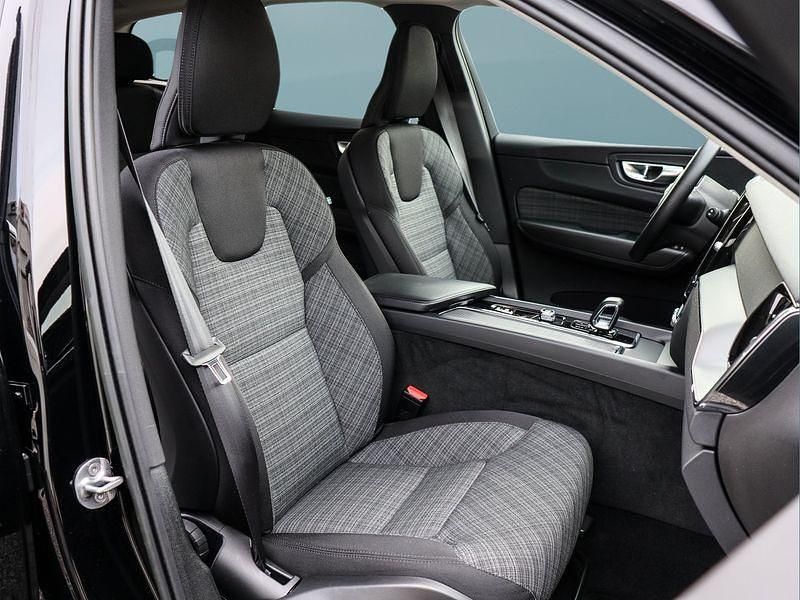 Gebraucht Volvo XC60 197 PS (144 kW) 2023 Schwarz SUV