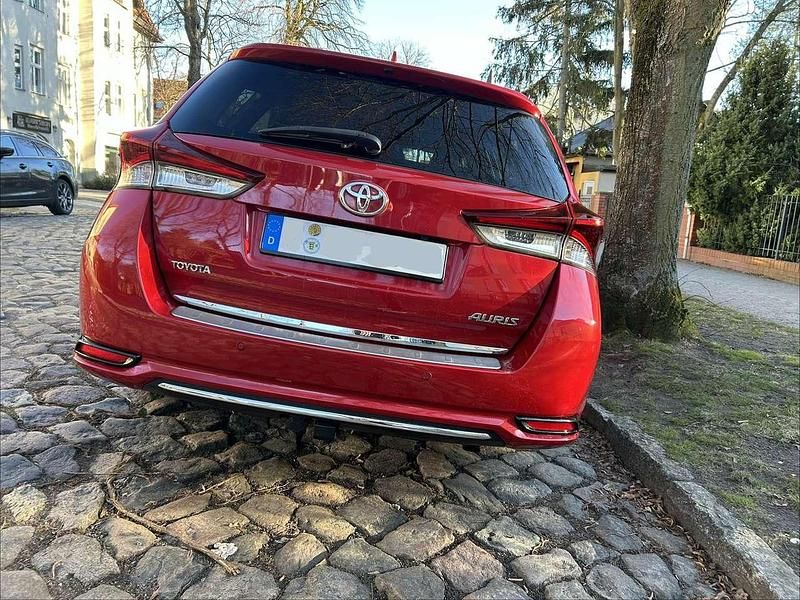 Gebraucht Toyota Auris Design 116 PS (85 kW) 2016 Kombi