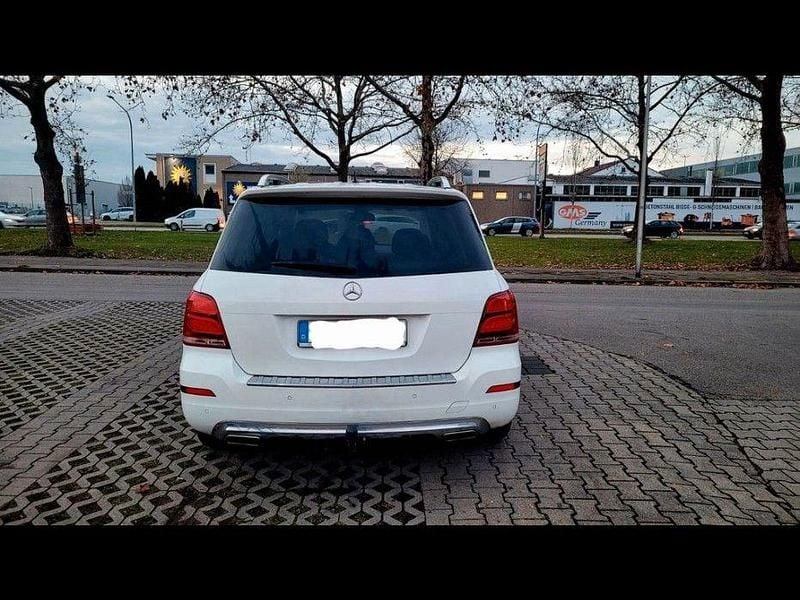 Gebraucht Mercedes GLK200 143 PS (105 kW) 2013 Weiß SUV