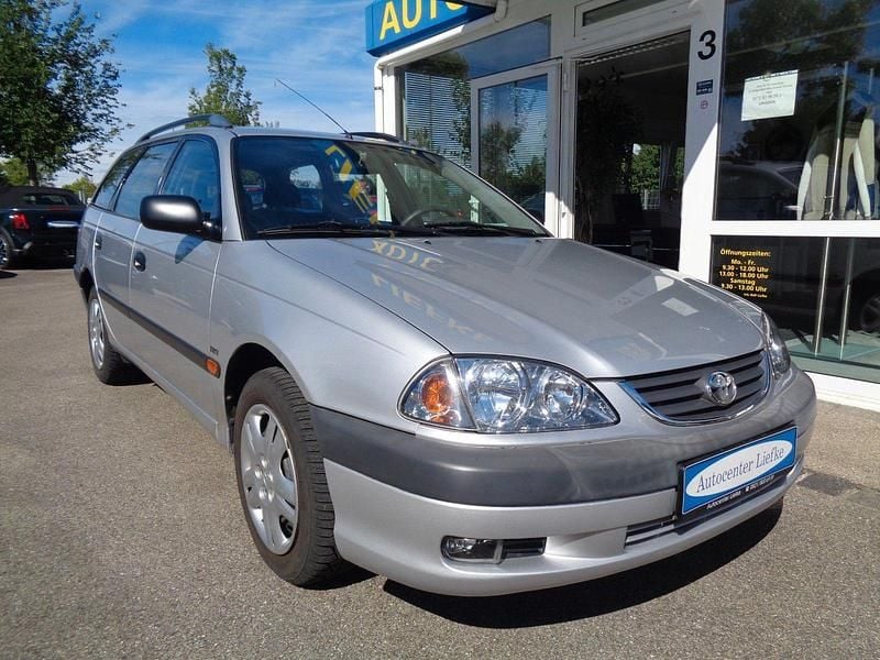 Silber Gebraucht 2002 Toyota Avensis Terra Kombi | 3.500 € (Superpreis) - Bild 1/4