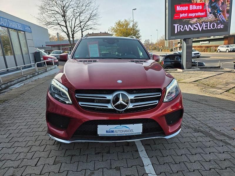 Gebraucht Mercedes GLE500 333 PS (244 kW) 2016 Rot SUV