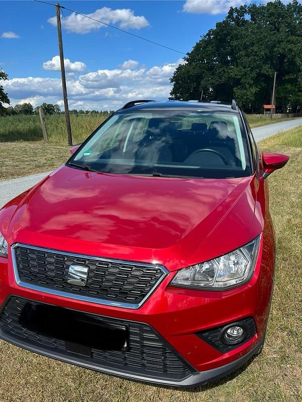 Rot Gebraucht 2018 Seat Arona SUV | 12.990 € (Fairer Preis) - Bild 1/4