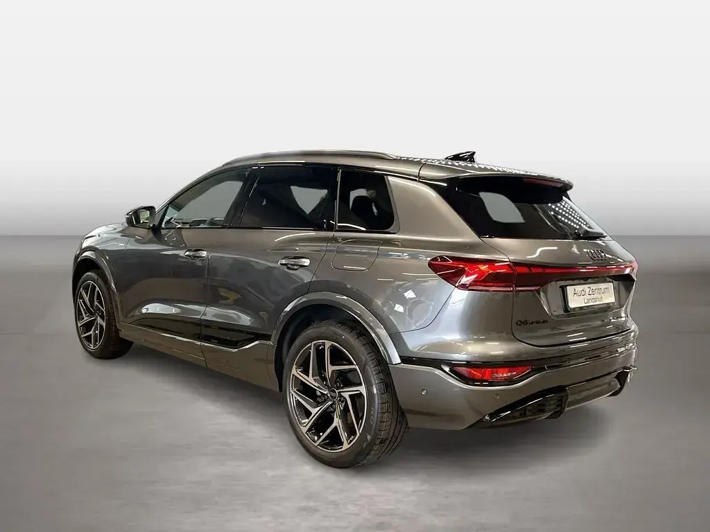 Neu Audi Q6 e-tron Business 225 kW (306 PS) 2026 Daytonagrau perleffekt SUV