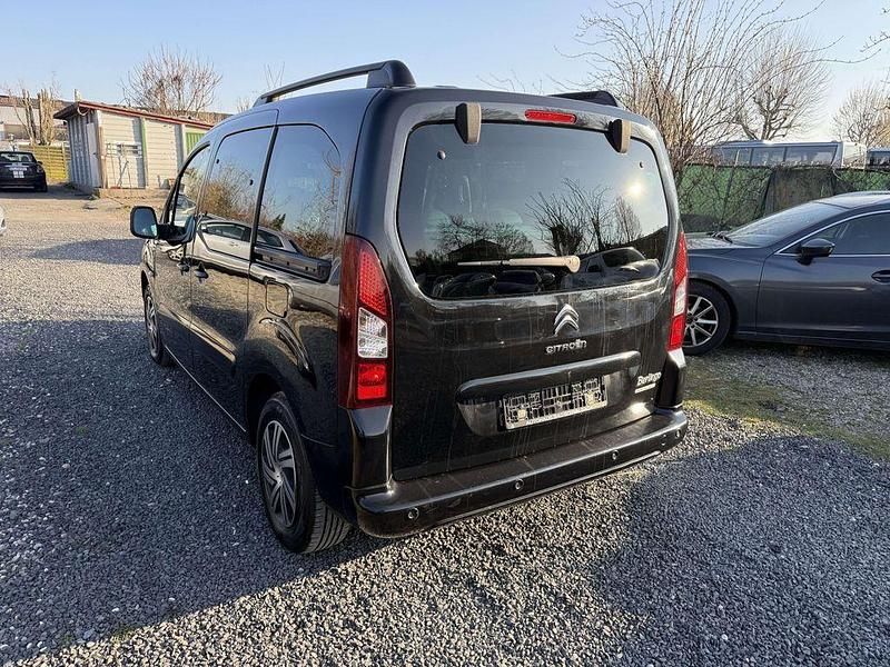 Gebraucht Citroën Berlingo SELECTION 92 PS (67 kW) 2013 Lack onyx schwarz/deckende Van / Kleinbus