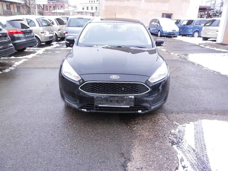 Gebraucht Ford Focus 95 PS (69 kW) 2018 Schwarz Kombi
