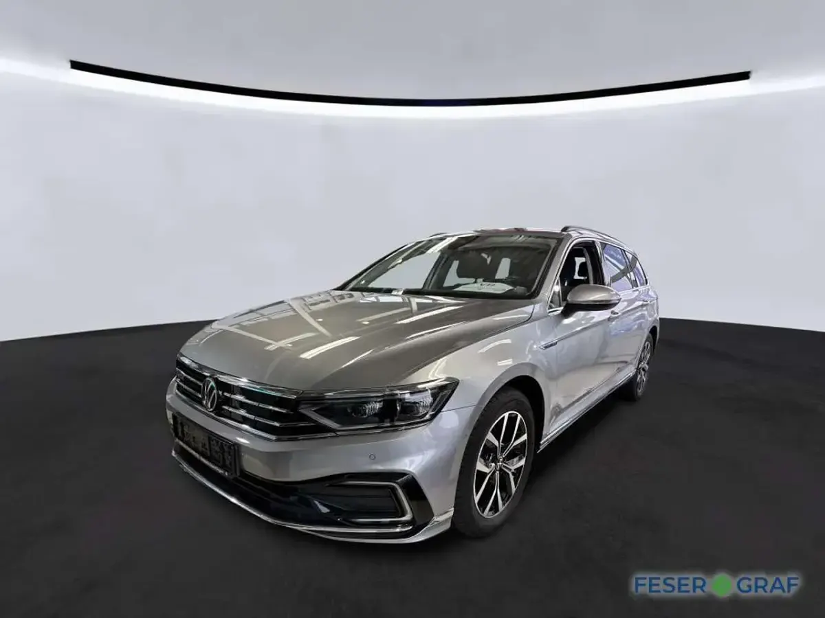 Gebraucht VW Passat GTE 218 PS (160 kW) 2022 Silber Kombi