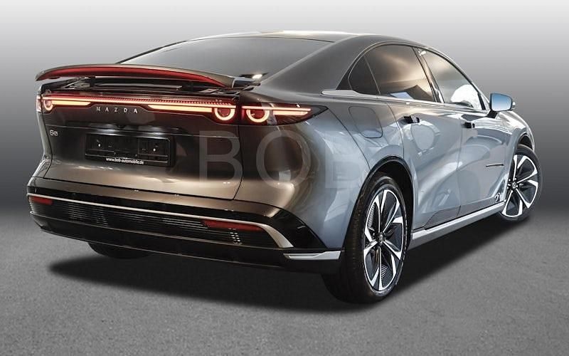 Neu Mazda 6e Takumi-Line 180 kW (245 PS) 2025 Grau Limousine