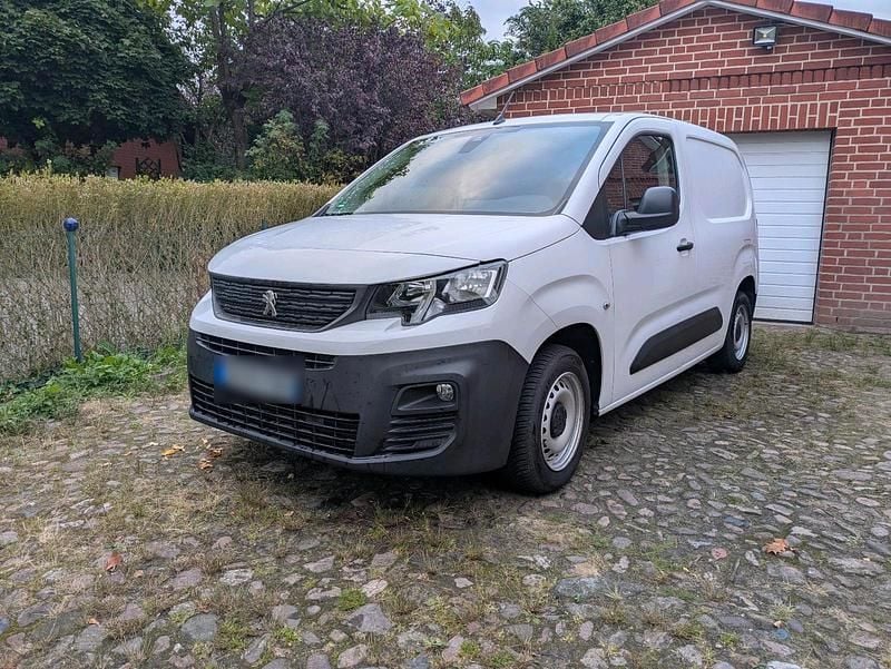 Weiß Gebraucht 2019 Peugeot Partner Van / Kleinbus | 6.999 € (Superpreis) - Bild 1/4