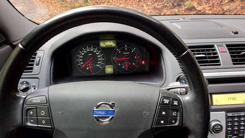 Gebraucht Volvo V50 Business Edition 114 PS (83 kW) 2012 Schwarz Kombi