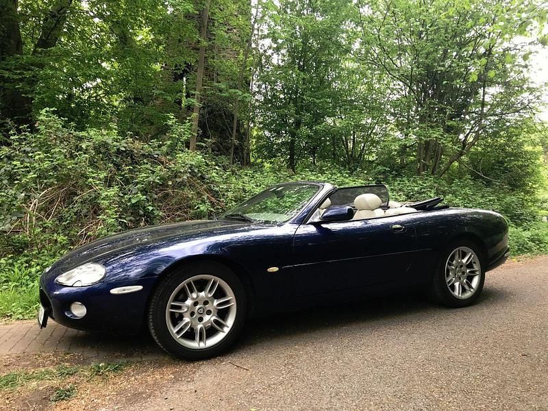 Gebraucht Jaguar XK8 284 PS (208 kW) 2001 Blau Cabrio