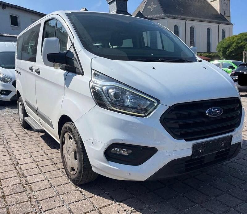 Weiß Gebraucht 2021 Ford Transit Custom Kombi | 24.999 € (Etwas zu teuer) - Bild 1/4