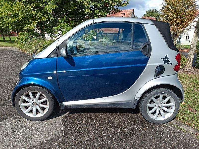 Grau Gebraucht 2005 Smart ForTwo Cabrio Passion Cabrio | 1.500 € (Guter Preis) - Bild 1/4