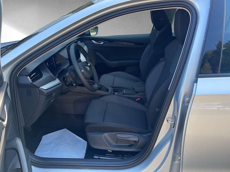 Gebraucht Skoda Octavia Selection 150 PS (110 kW) 2024 Brillantsilber metallic (metallic) Kombi