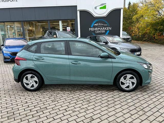Neu Hyundai i20 Select 79 PS (58 kW) 2025 Grün Kleinwagen