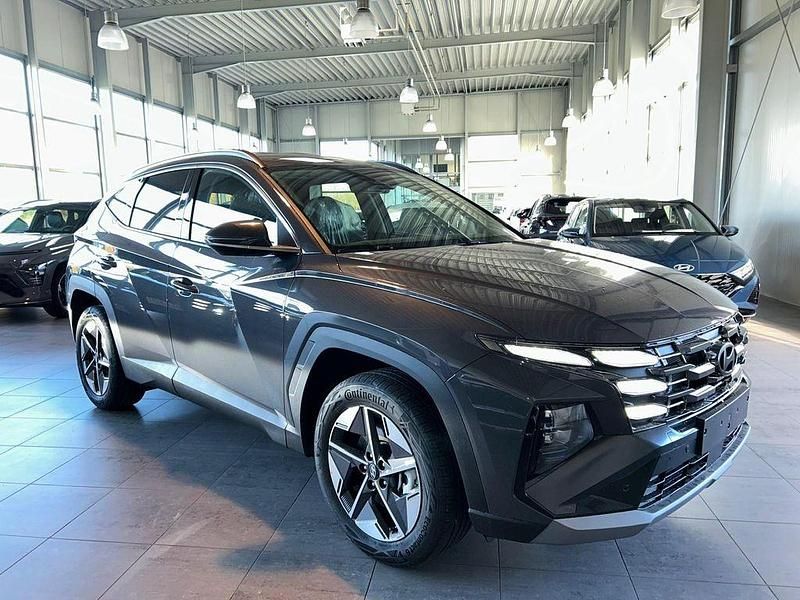 Neu Hyundai Tucson Trend 239 PS (175 kW) 2025 Grau SUV